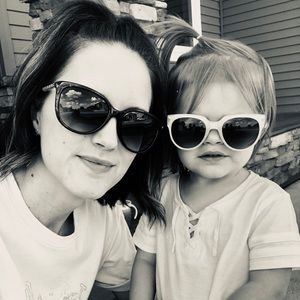 Meet your Posher, Brenna